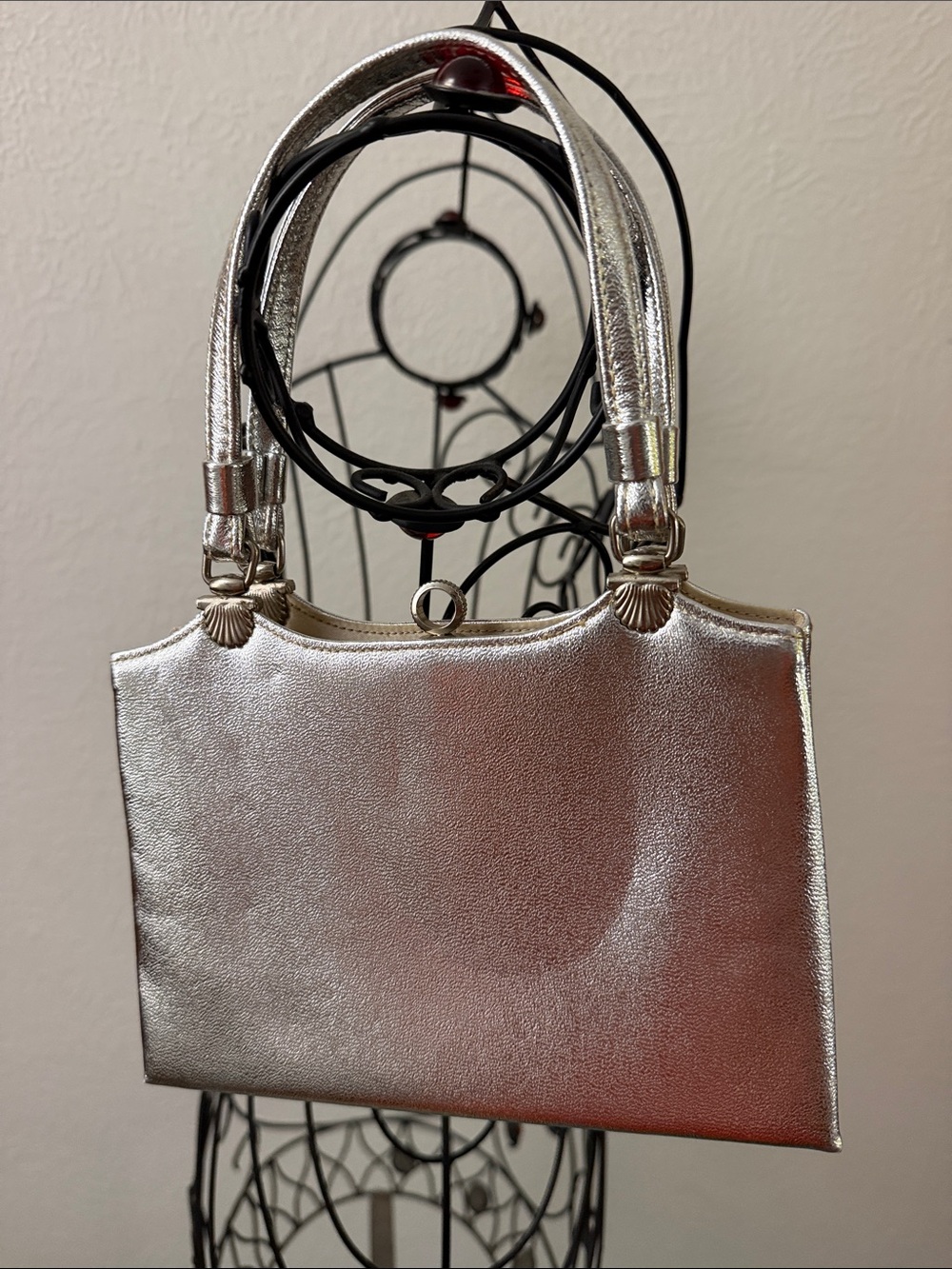 👛👛👛BOGOHO👛👛👛VTG After Five Silver Metallic Women’s Shoulder Bag